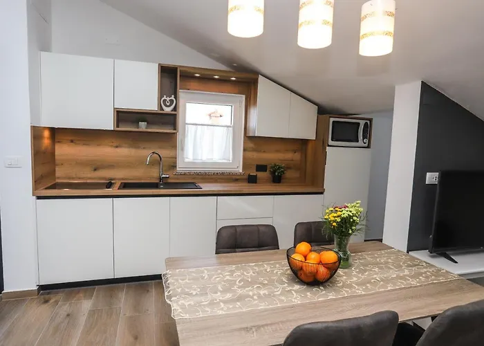 Апартаменти Radovan 1 *